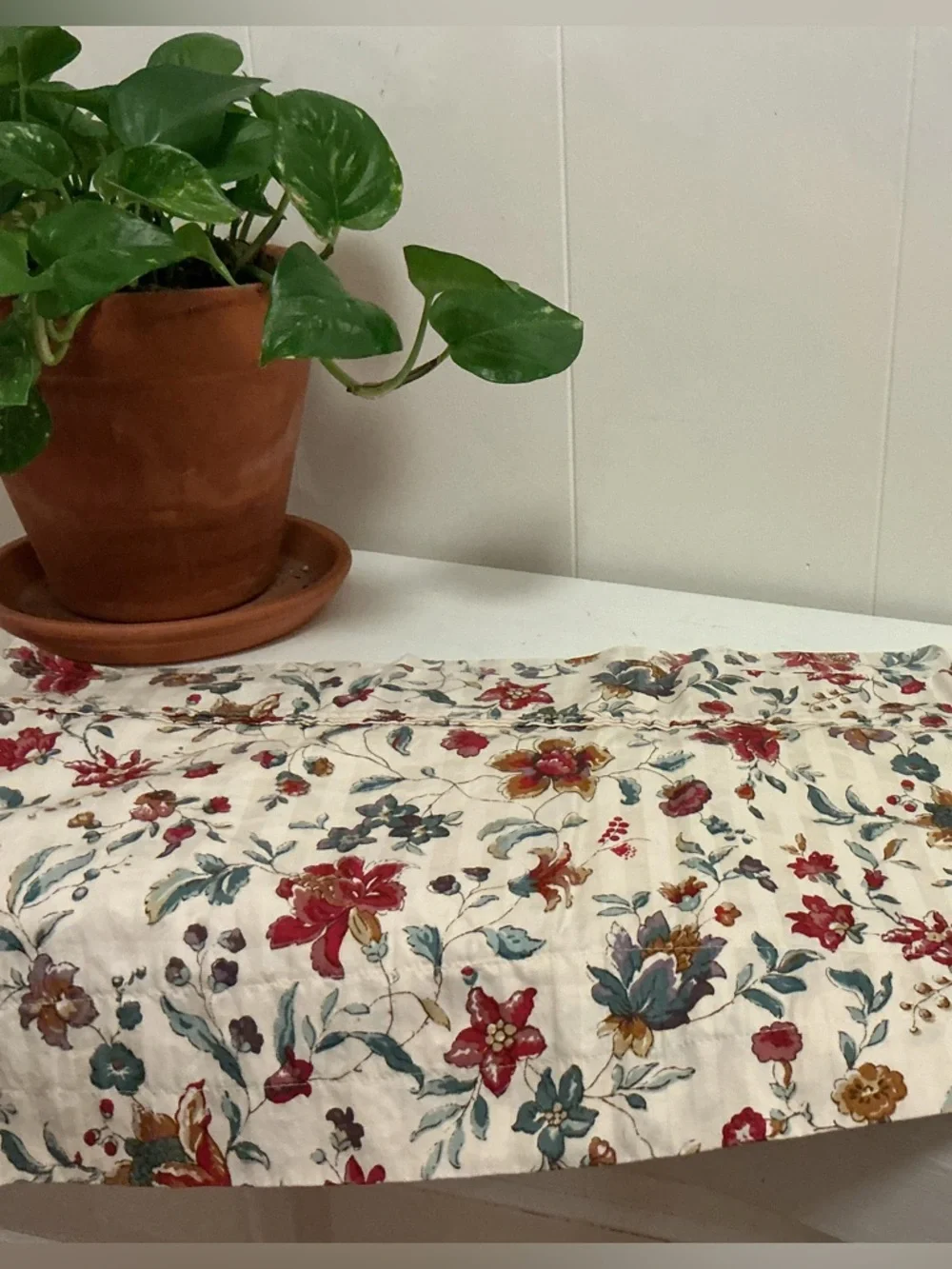 Vintage Cotton Floral Valance